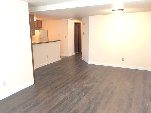 5th image of 11200 Greenwood Ave N #1