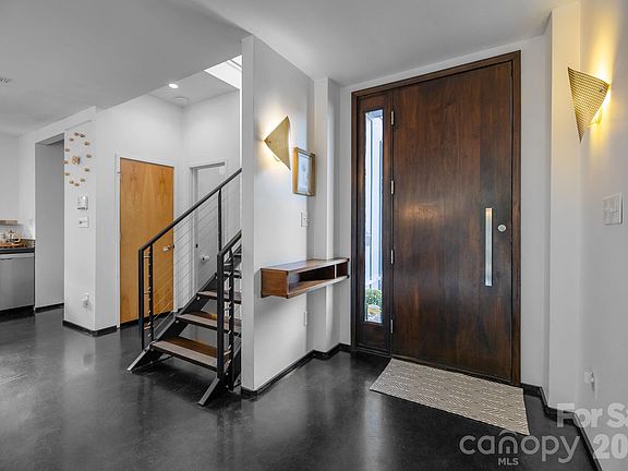 4th image of 3534 Card St