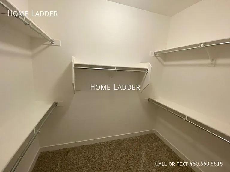 1836 W Kuralt Dr — Photo 12