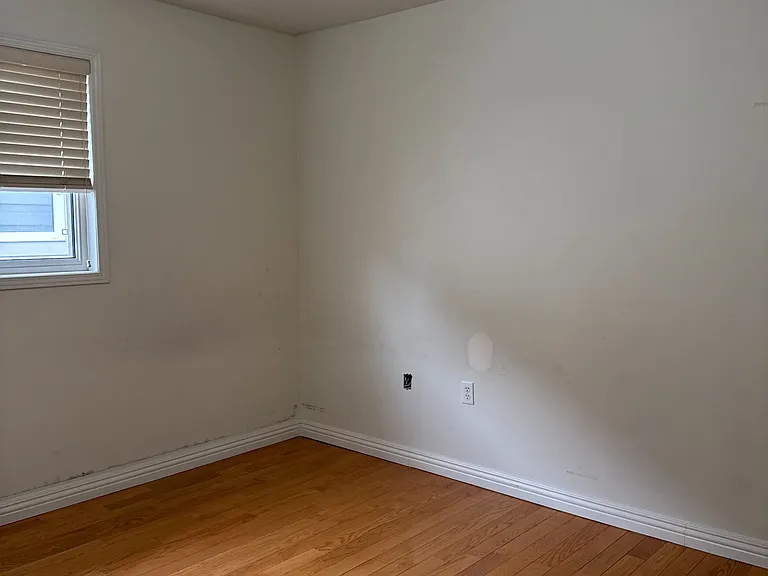 58 Brentcliff Dr #UPPER — Photo 43