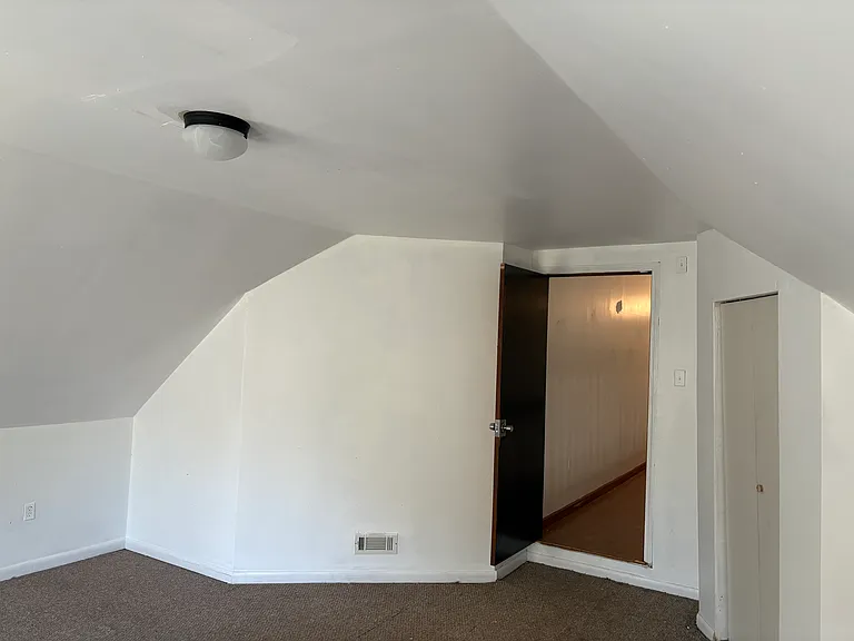 865 Bristol Way — Photo 22