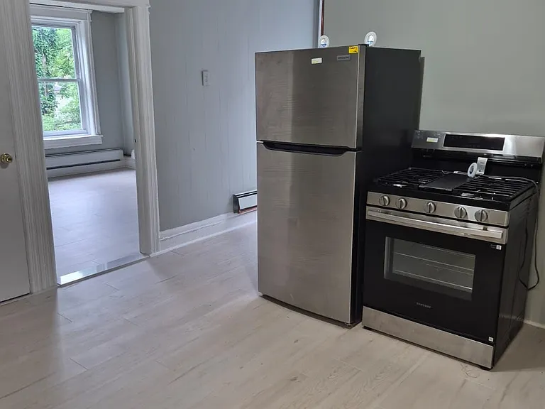 80 W 18th St #5 — Photo 3