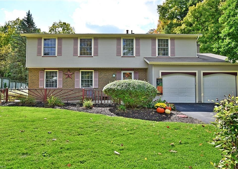 1st image of 8650 Carriage Hill Dr NE