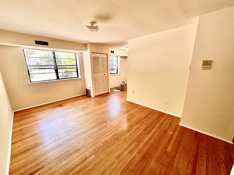 3413 Cresson St #1 — Photo 2
