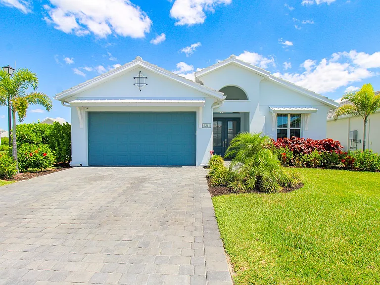 9241 Cayman Dr — Photo 7