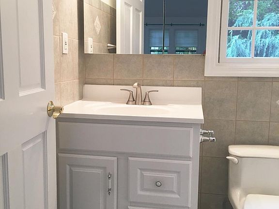 4th image of 160 27th Ave #1