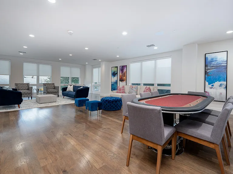 2934 N Hall St #202 — Photo 11