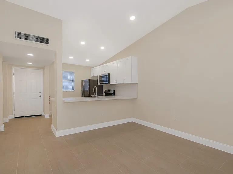 9951 Nob Hill Pl — Photo 8