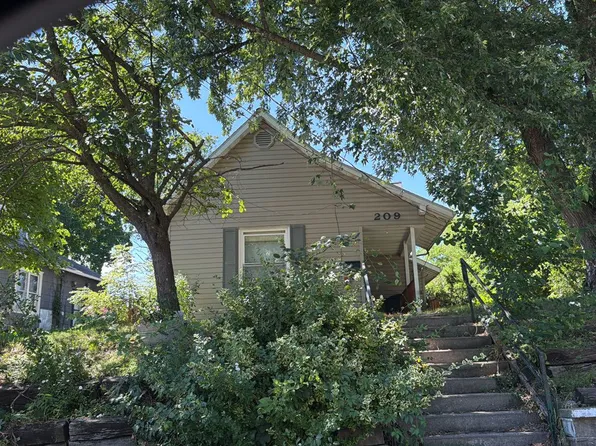 209 S Main St, Trenton, MO 64683