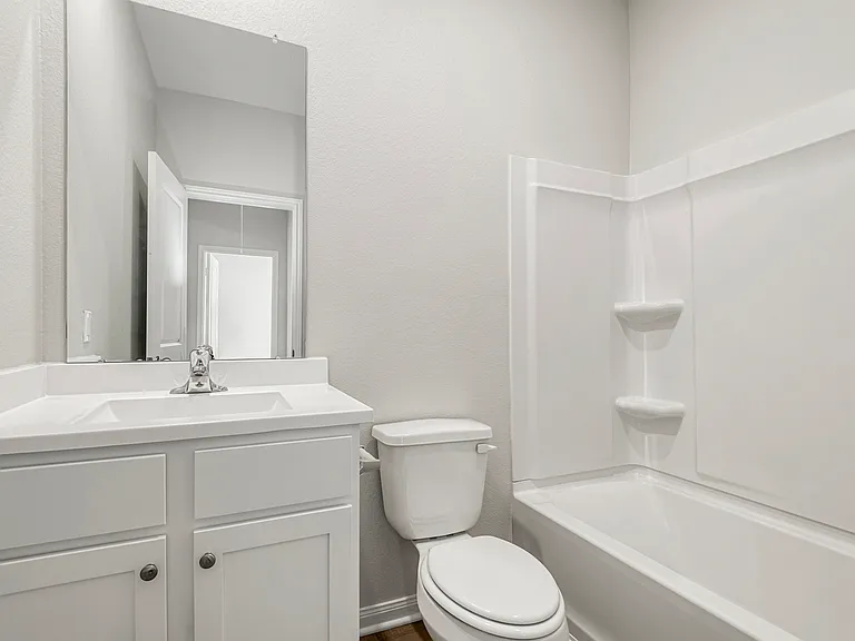 Secondary bathroom.
