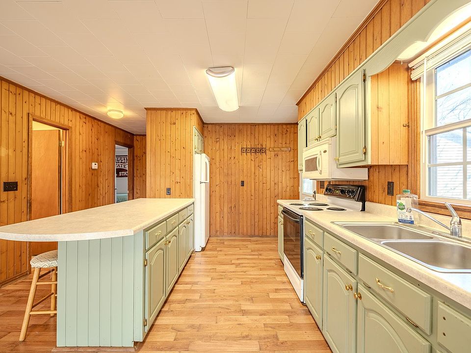 7th image of this home