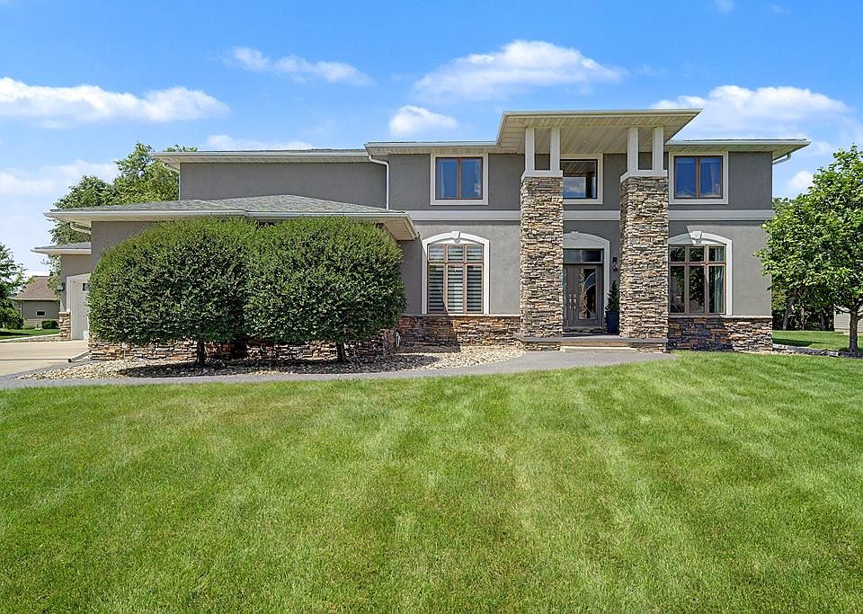 1st image of 2914 Oak Tree Cir