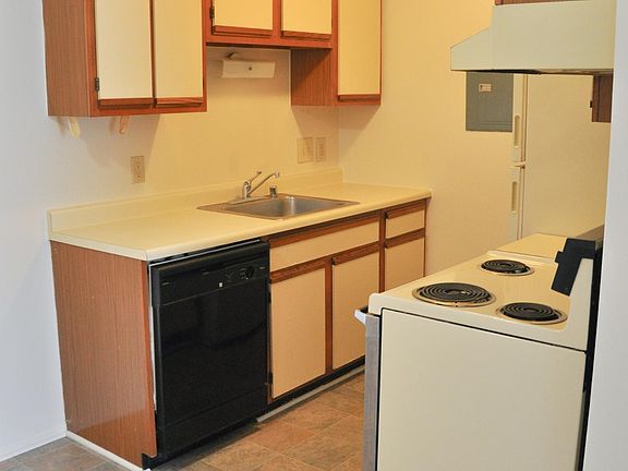 4th image of 35500 Klix St