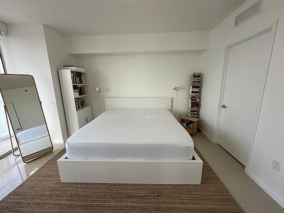 4th image of 475 Brickell Ave APT 4815