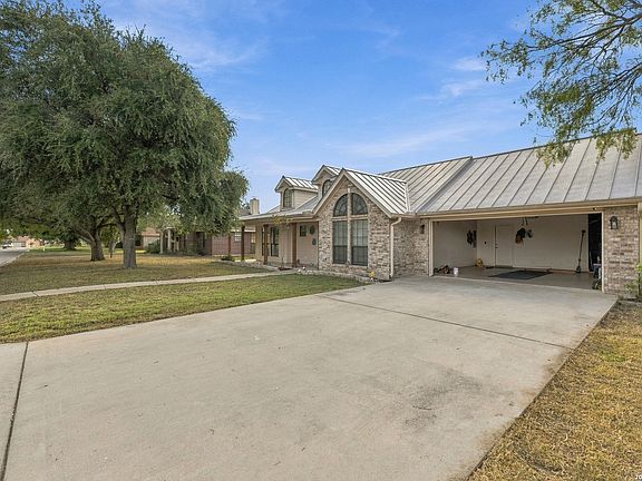 2nd image of 2117 HACKBERRY DR