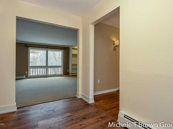4th image of 7941 Sudbury Ln SE