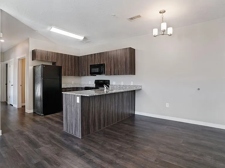 Brookfield Apartments — Photo 37