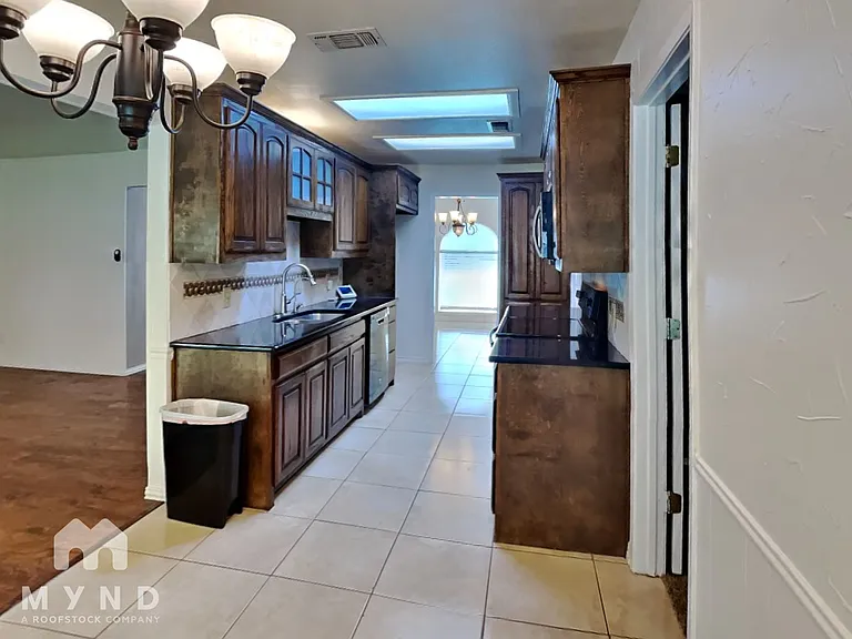 2015 Arborcrest Dr — Photo 8