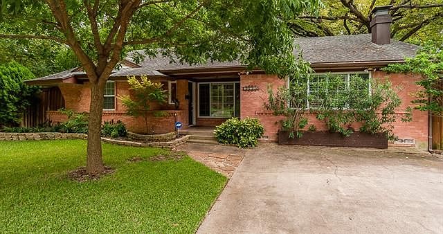 1st image of 10716 Lake Gardens Dr