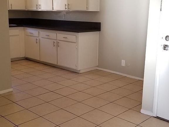 4th image of 405 N Marguerita Ave APT E