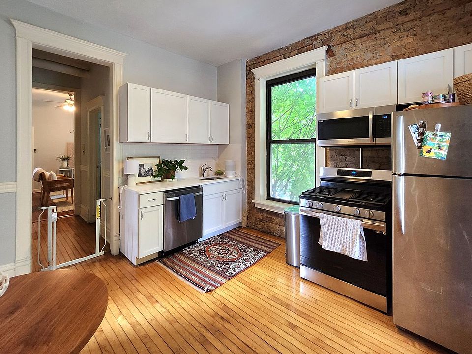 1st image of 3765 N Kenmore Ave #2E