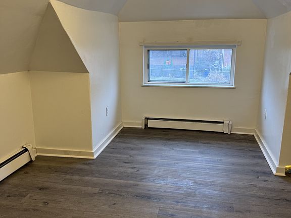3rd image of 204 Minooka St