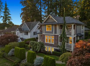 452 Tempe Cres, North Vancouver, BC V7N 1E8