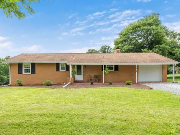 342 Whitestown Rd, Harmony, PA 16037