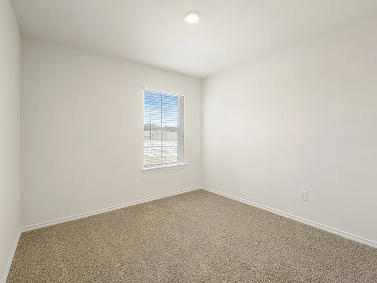 1570 Brooke Dr — Photo 18