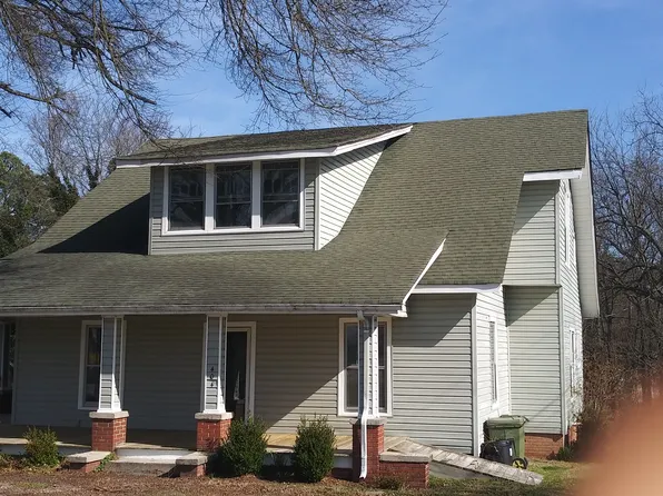 404 S Main St, Clover, SC 29710