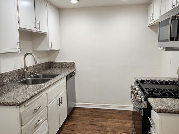 5th image of 11534 216th St APT 9