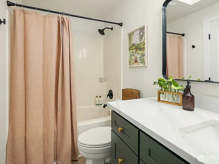 2515 Summit Ave — Photo 10