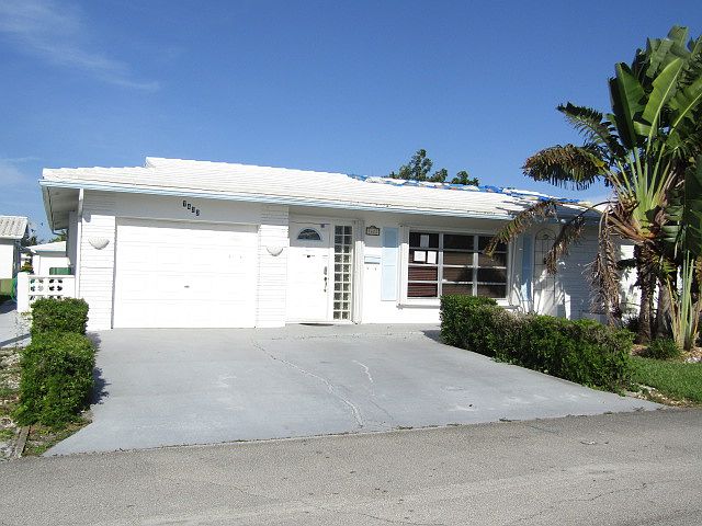1st image of 7422 NW 71st Ave