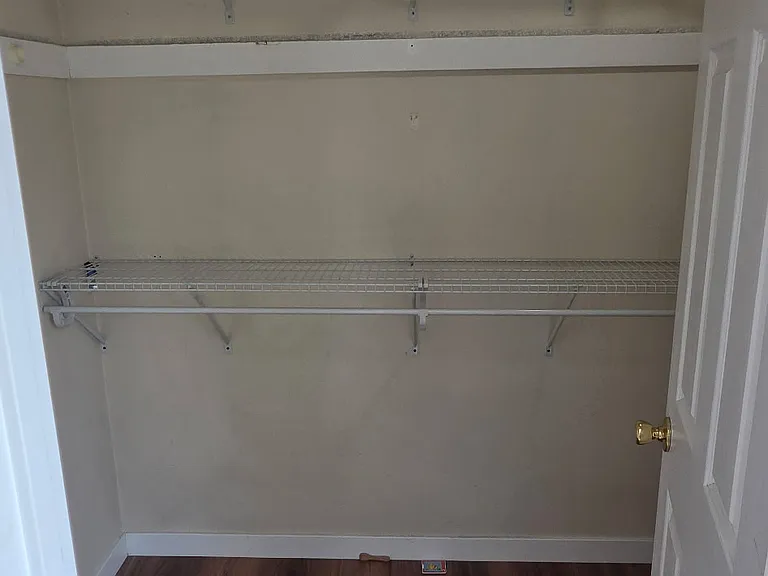 118 SW Regulator St — Photo 14