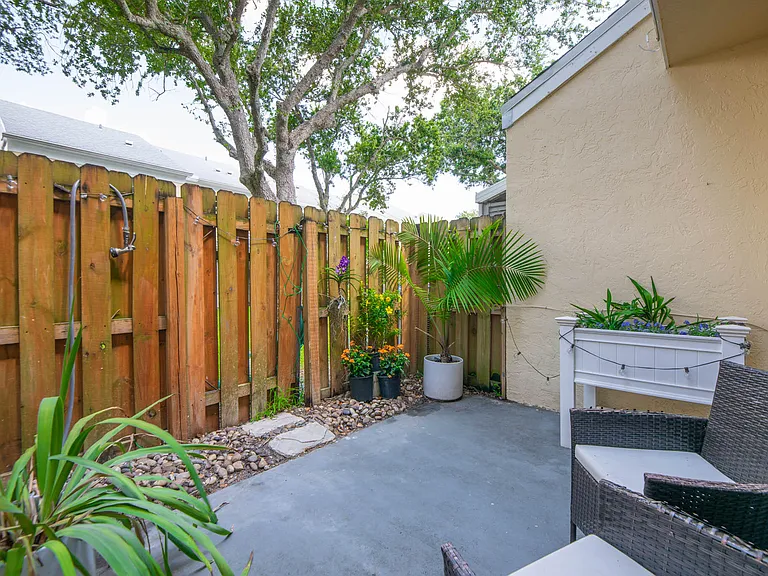2900 Dorchester Ln #2900 — Photo 31