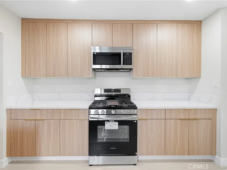 7108 Quakertown Ave — Photo 4