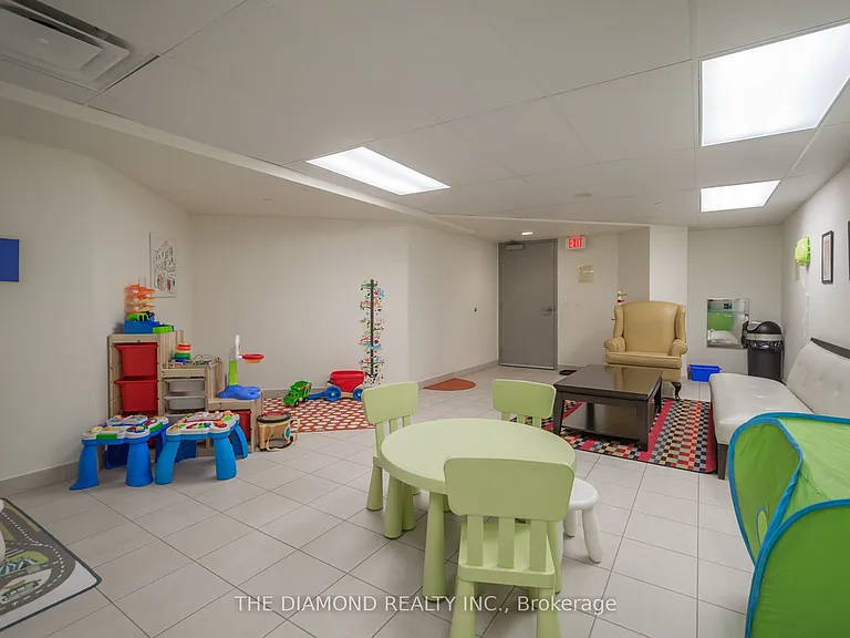 61 Heintzman St #1501 — Photo 39