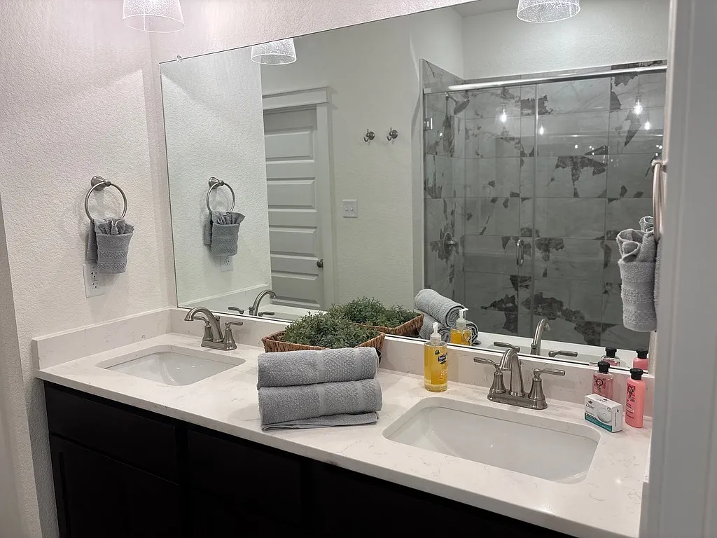 4 bed, 1657 sqft, $3,500 — Photo 4