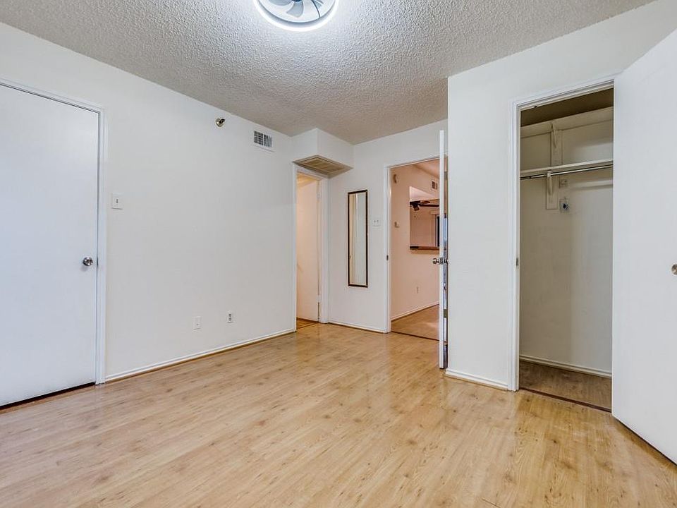 1st image of 5916 Gaston Ave APT 204