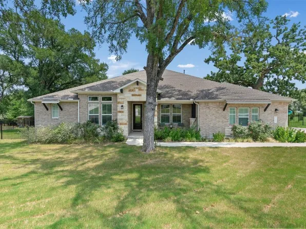 233 Double Eagle Ranch Dr, Cedar Creek, TX 78612