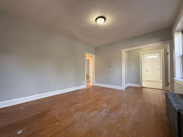 8241 S Langley Ave, Chicago, IL