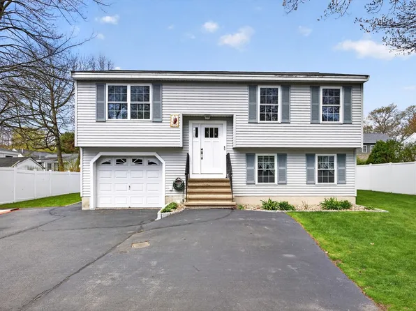 111-111R Grove Ave, Wilmington, MA 01887