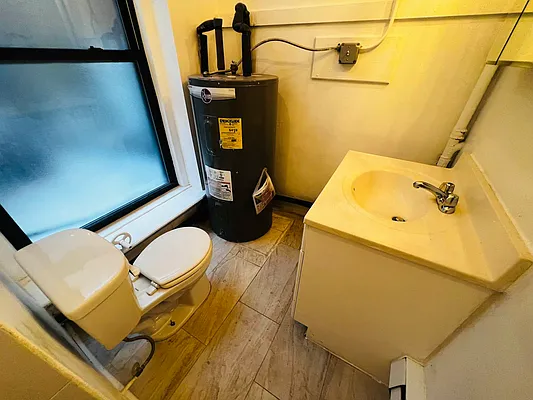 Rented by Flatiron Real Estate Advisors LLC | media 1