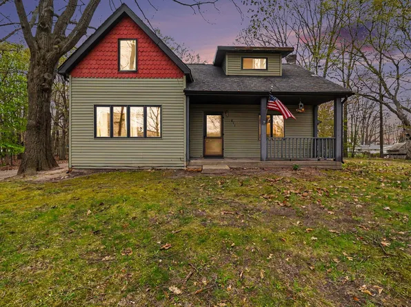 811 N Washington Ave, Ludington, MI 49431