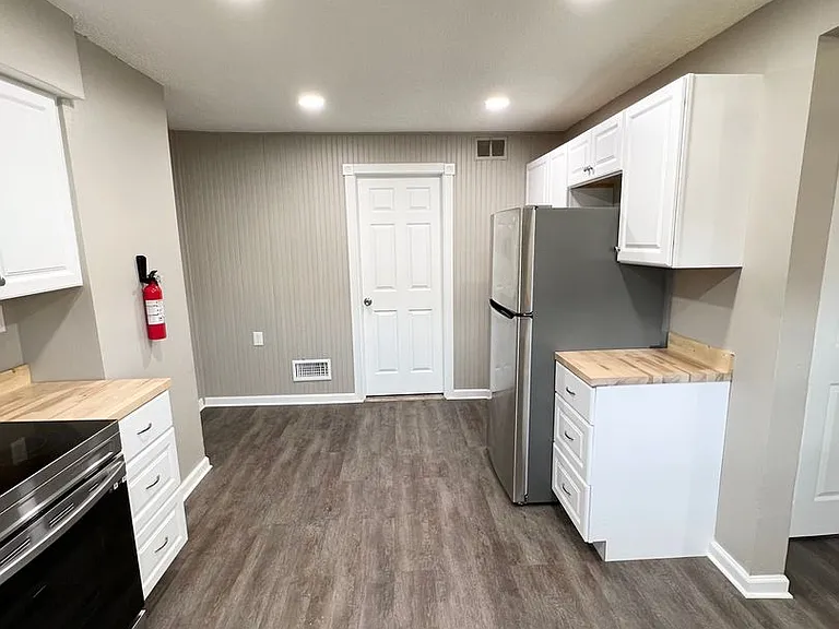 1328 Diana St — Photo 10