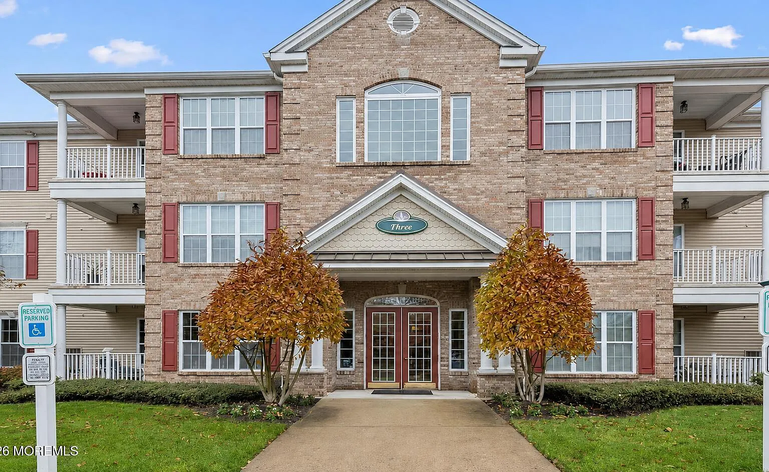 2 bed, 1165 sqft, $2,500 — Photo 3