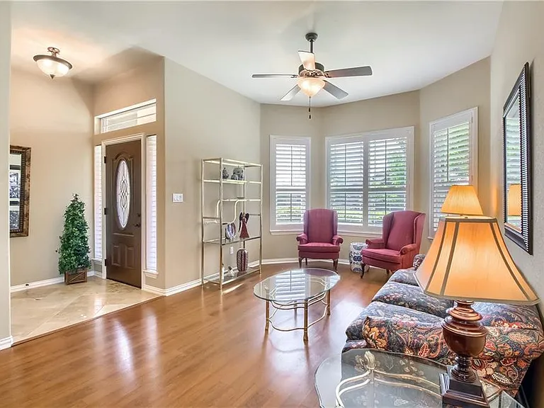 30617 Chi Chi Dr — Photo 2
