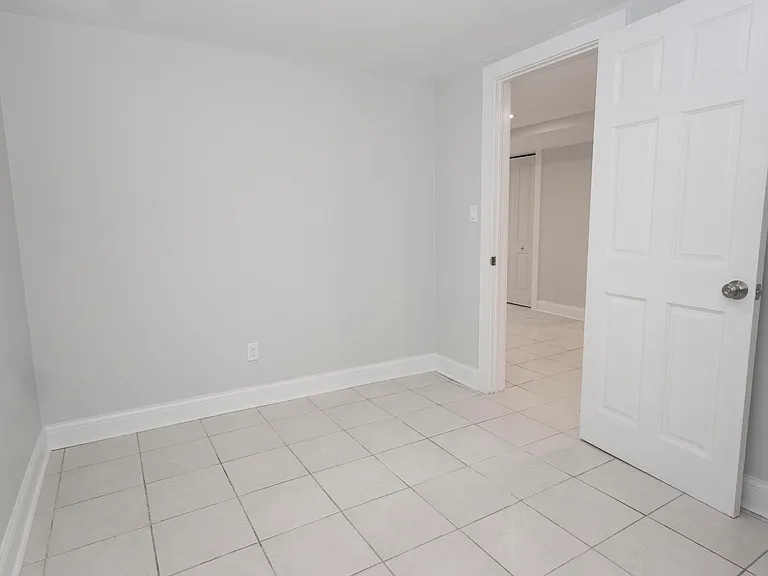 5216 W Newport Ave #G — Photo 13