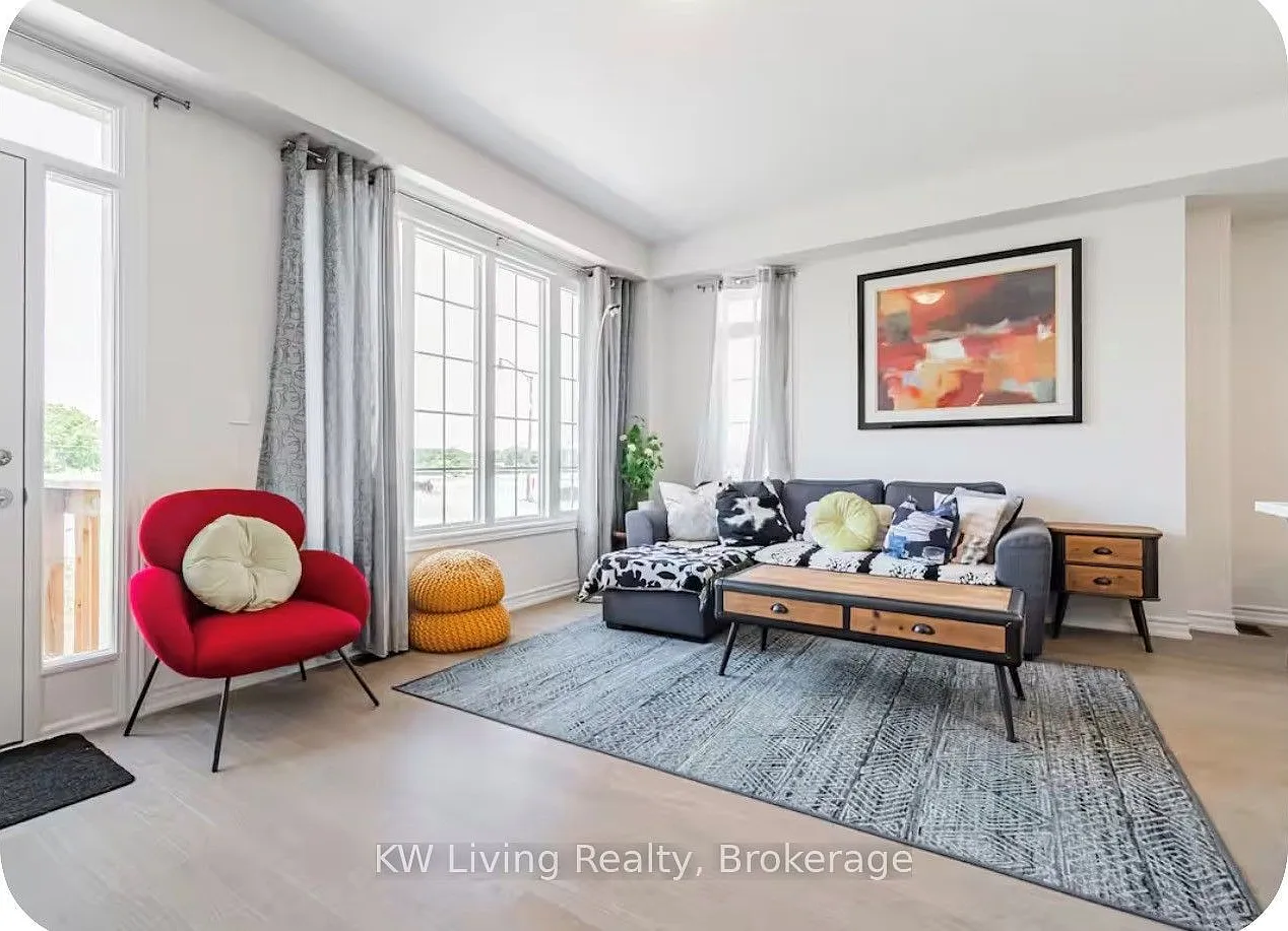 4 bed, $3,000 — Photo 2