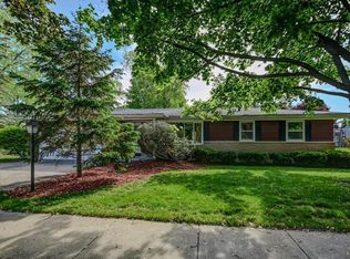 925 Johnson St, Stoughton, WI 53589